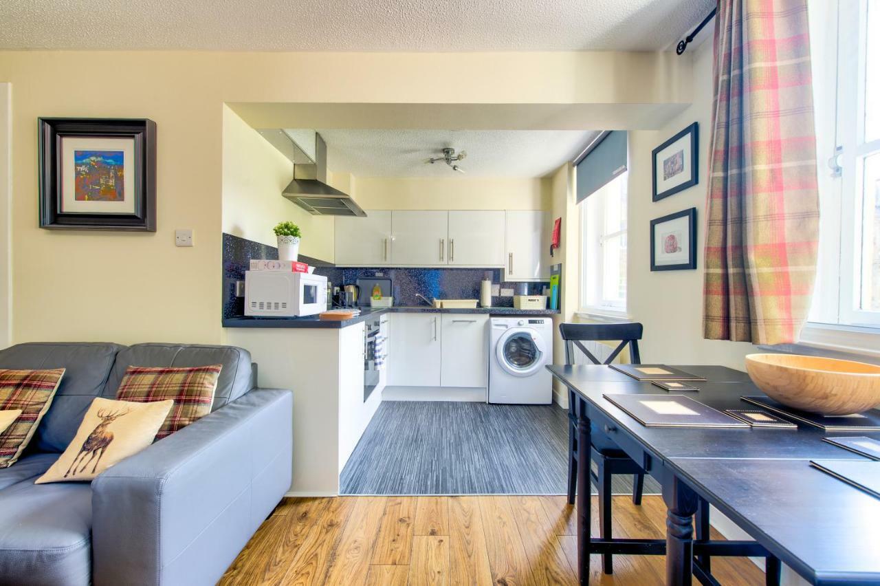 Stunning Studio Apartment Castle View Edinburgh Luaran gambar