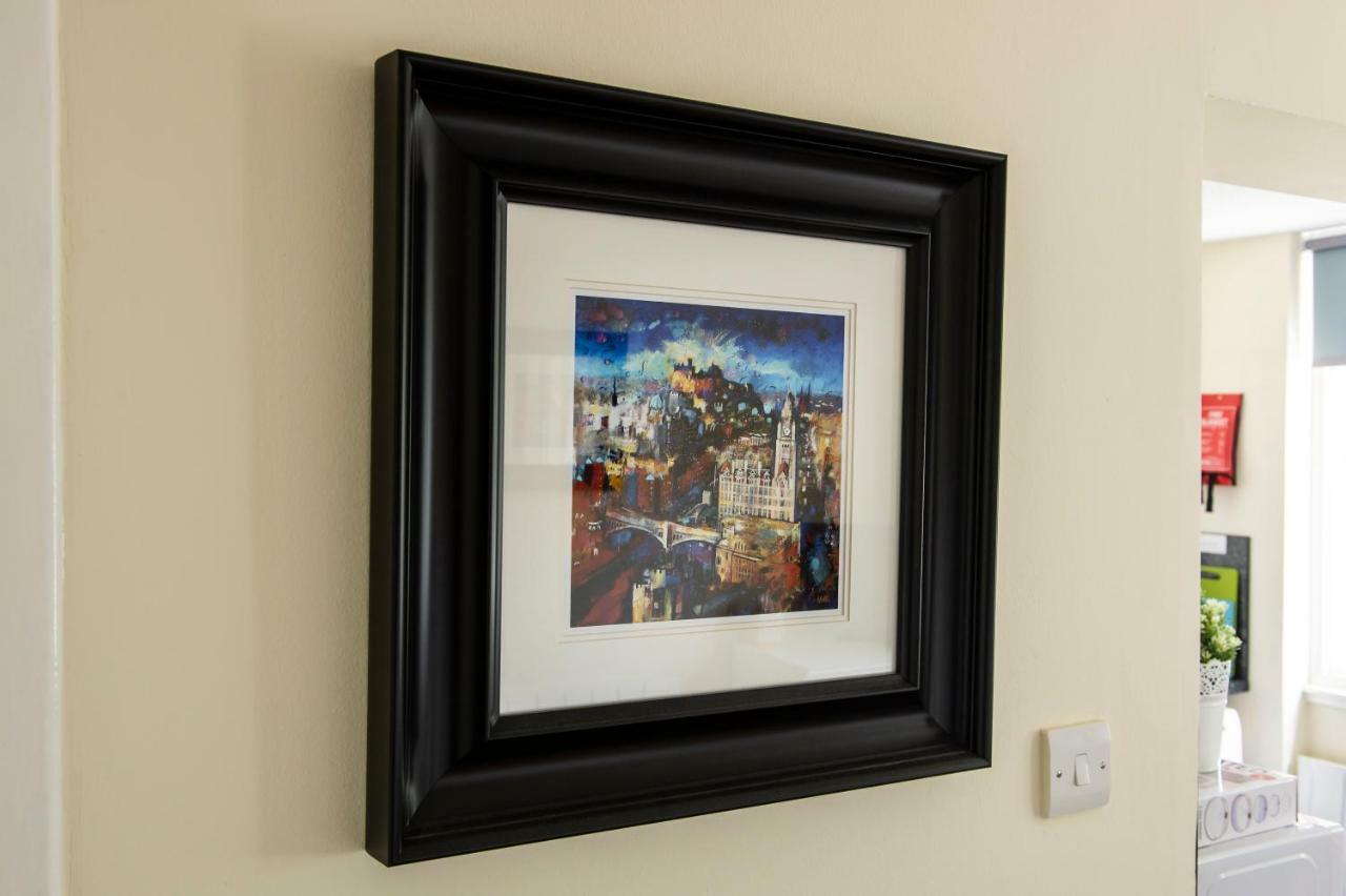 Stunning Studio Apartment Castle View Edinburgh Luaran gambar