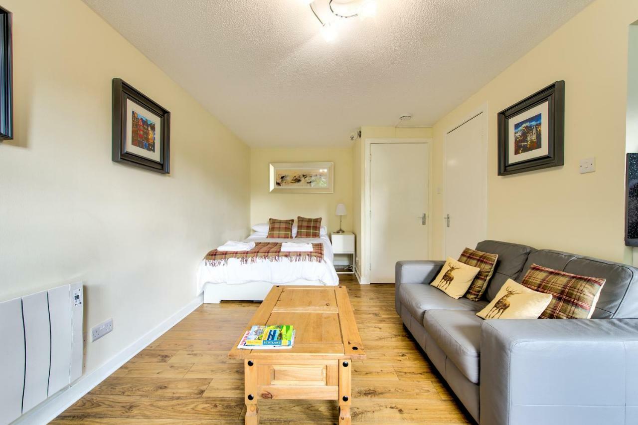 Stunning Studio Apartment Castle View Edinburgh Luaran gambar