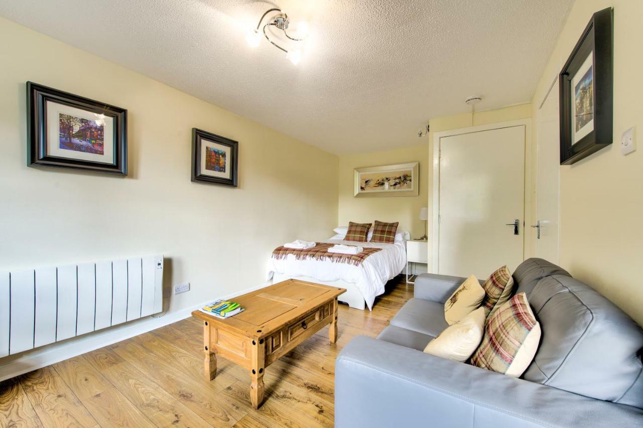 Stunning Studio Apartment Castle View Edinburgh Luaran gambar